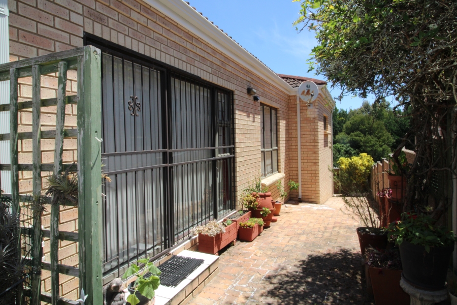 3 Bedroom Property for Sale in Denneoord Western Cape